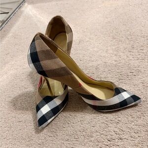 Plaid Pointed-Toe Women's Pumps in Beige and Black